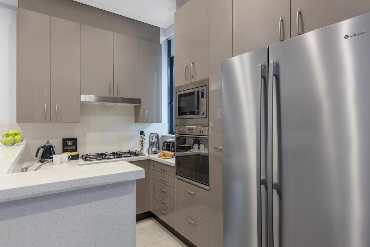 Meriton Suites Pitt Street, Sydney Ngoại thất bức ảnh A modern kitchen