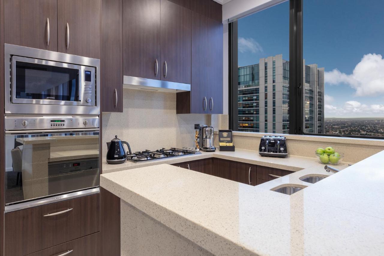 Meriton Suites Pitt Street, Sydney Ngoại thất bức ảnh A typical kitchen