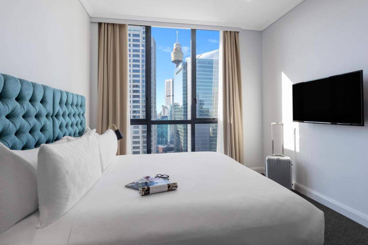 Meriton Suites Pitt Street, Sydney Ngoại thất bức ảnh A bedroom at the hotel