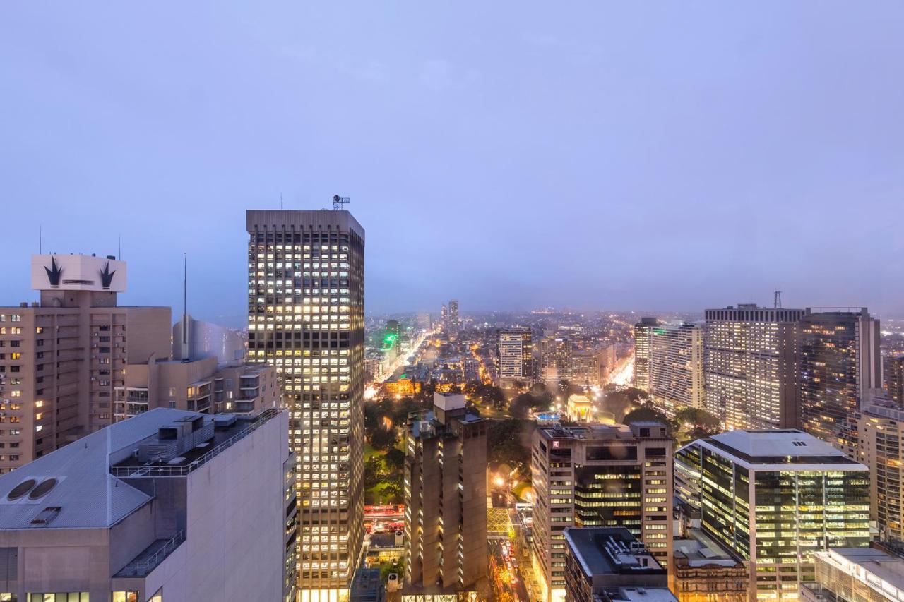 Meriton Suites Pitt Street, Sydney Ngoại thất bức ảnh View of the city from the 10th floor of the hotel