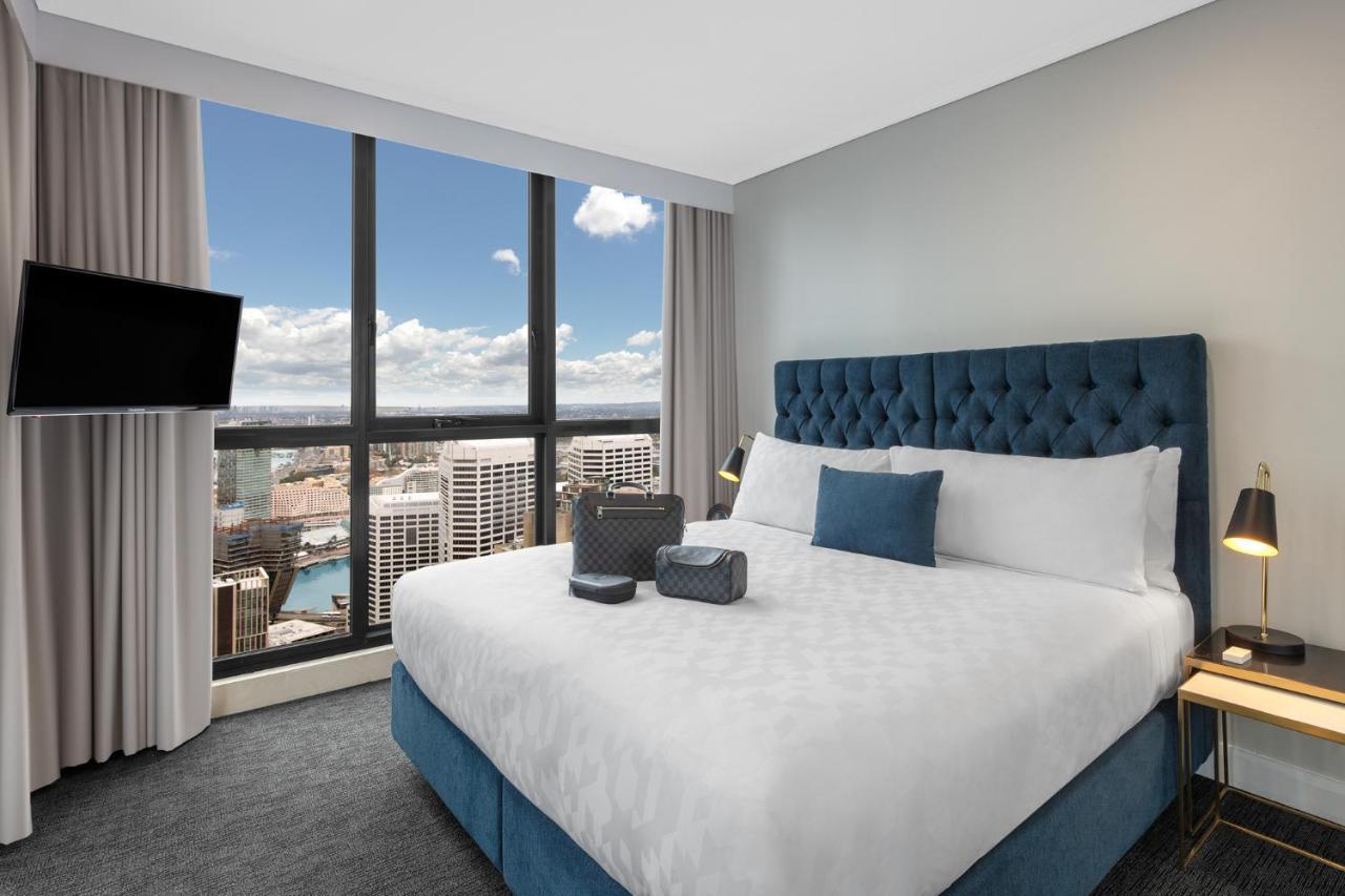 Meriton Suites Pitt Street, Sydney Ngoại thất bức ảnh A bedroom at the hotel