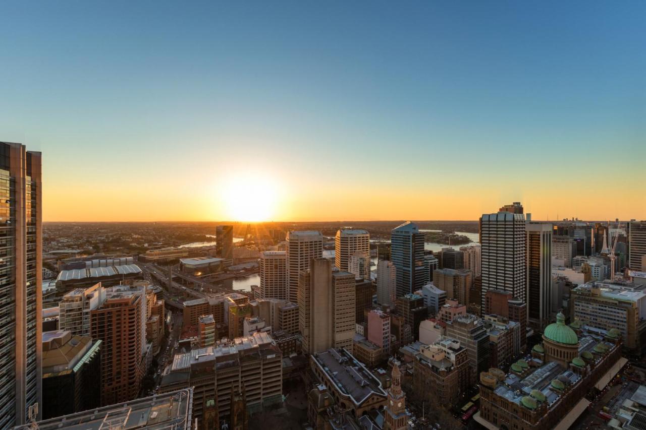 Meriton Suites Pitt Street, Sydney Ngoại thất bức ảnh Sunset over the city