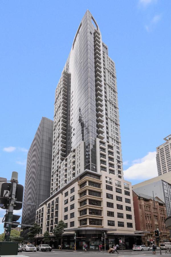 Meriton Suites Pitt Street, Sydney Ngoại thất bức ảnh The building in 2017